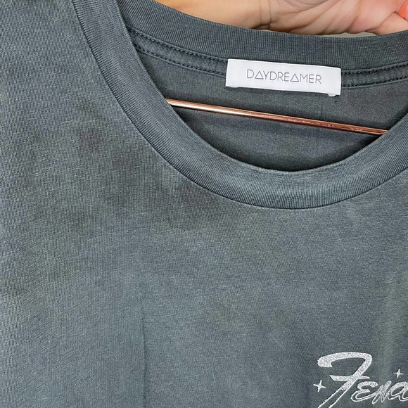 Daydreamer Fender Fullerton CA Glitter Crewneck Graphic Merch Tee Vintage Black - Picture 5 of 7